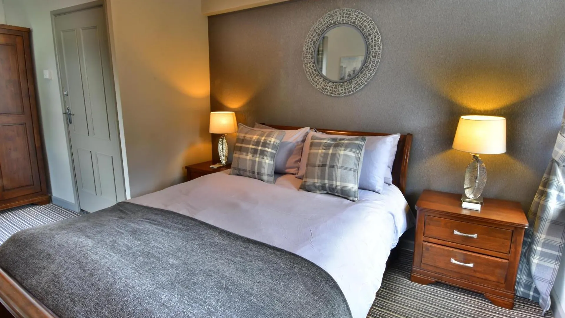 White Lion Hotel Hebden Bridge 4*,